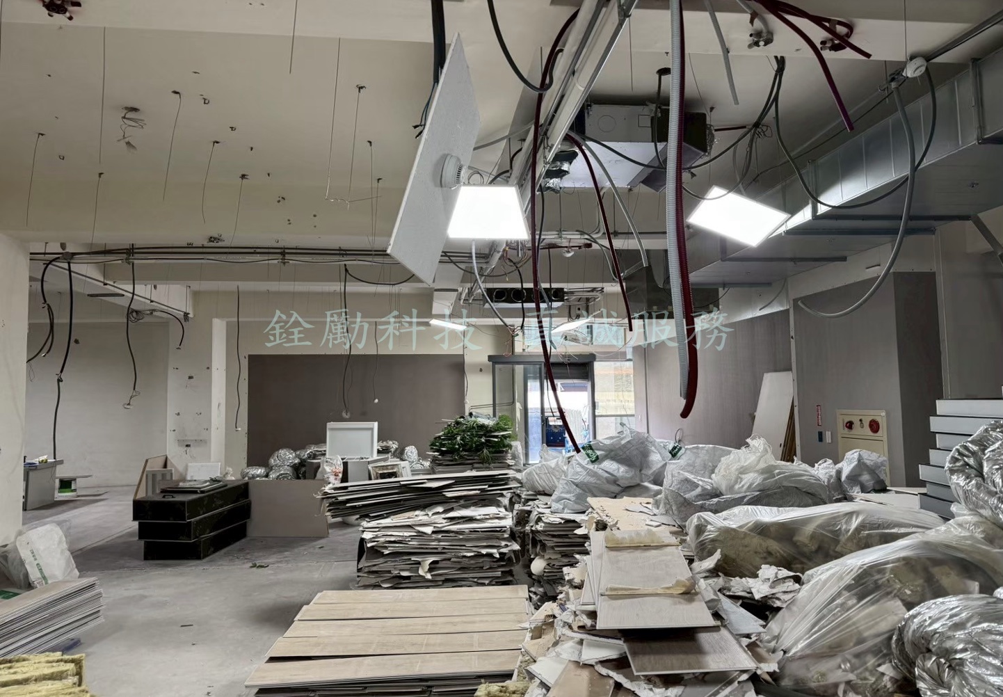 銓勵庫板隔間工程完工照片 1